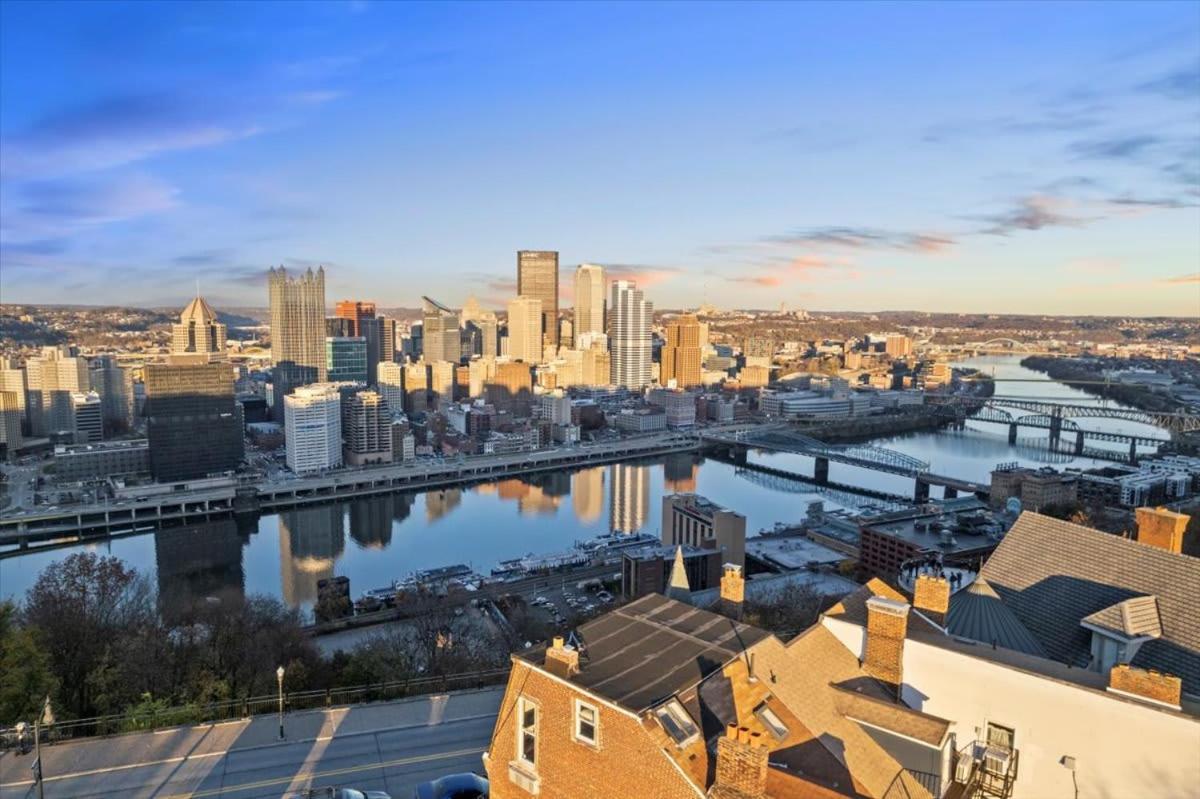 Skyline At Your Door - Studio With A View Pittsburgh Exterior photo