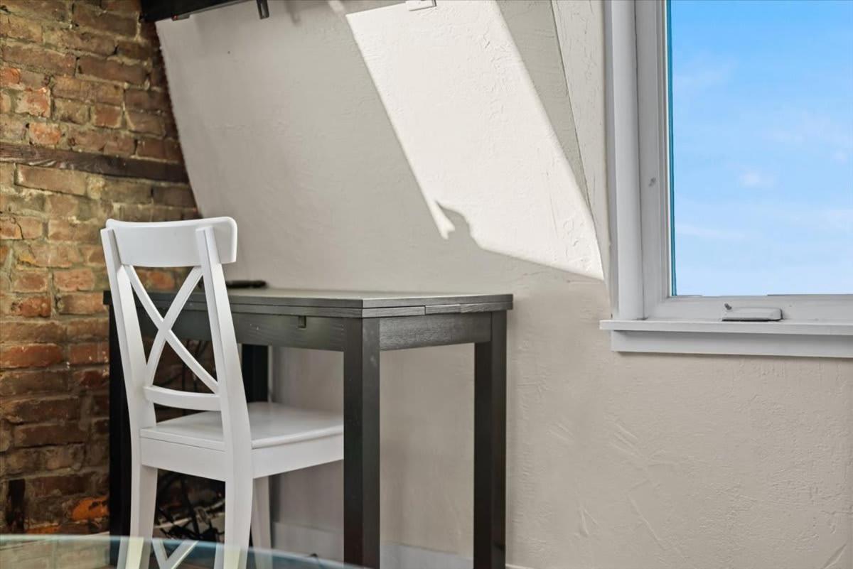 Skyline At Your Door - Studio With A View Pittsburgh Exterior photo